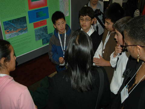EBAYS students explain their findings at the American Geophysical Union (AGU) conference, December 2008